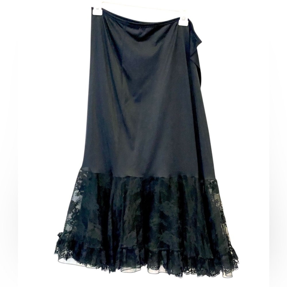 Vintage Jenelle lace trimmed petticoat